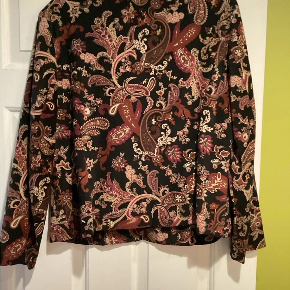 Blazer - Picture 5 of 5